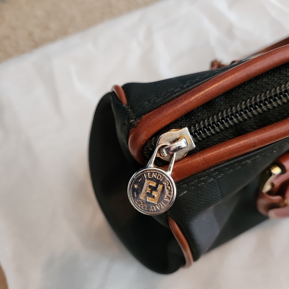 Genuine Vintage Fendi Convertible Boston purse - Picture 7 of 13